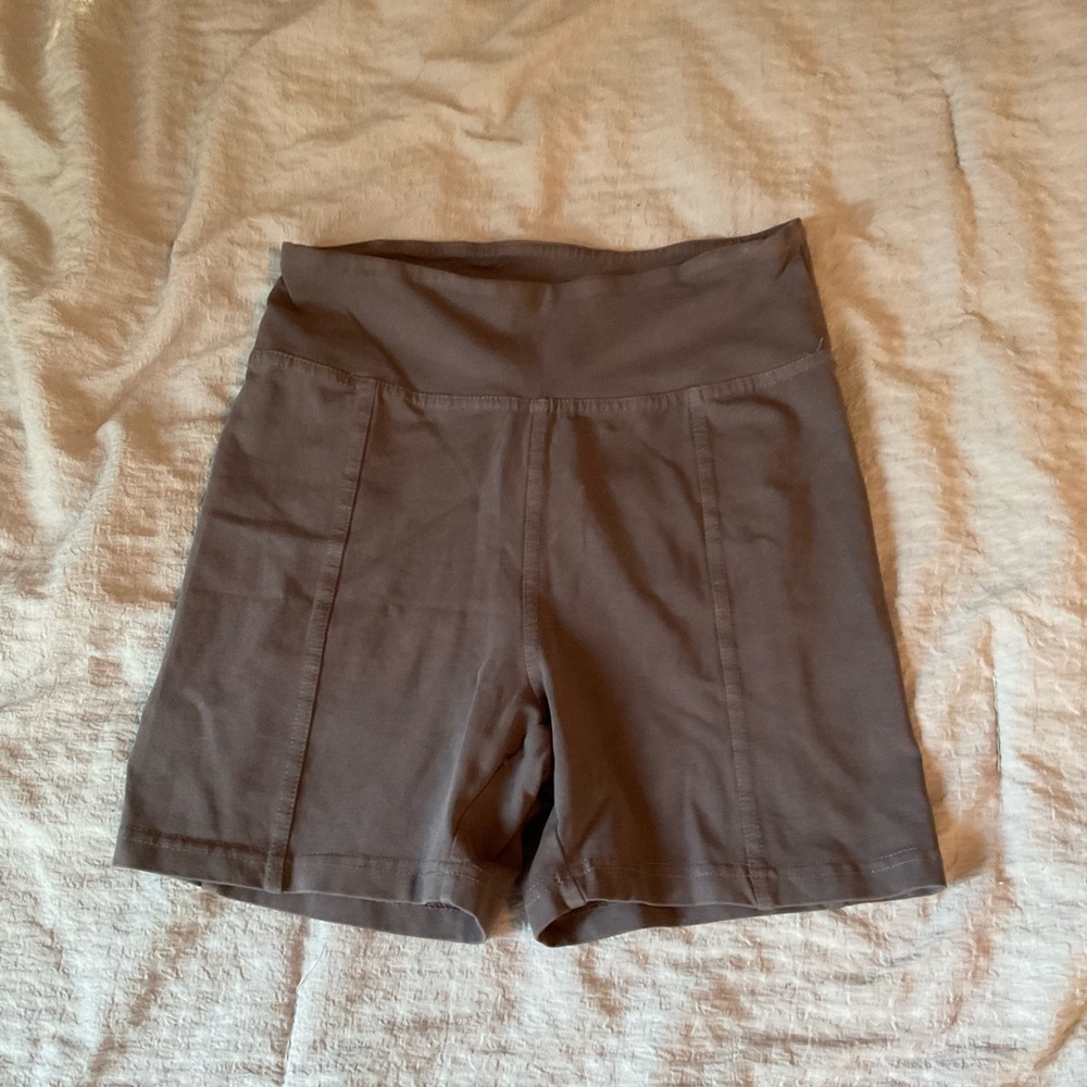 *NEW w/ tags* Garage Gray Biker Shorts - Size XS